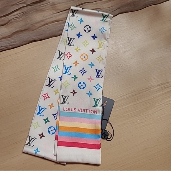 Louis Vuitton Murakami Monogram Scarf #M78125 - Picture 10 of 11